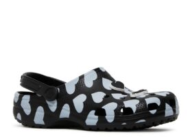 Awake NY x Classic Clog ’Home Is Where The Heart Is – Black’