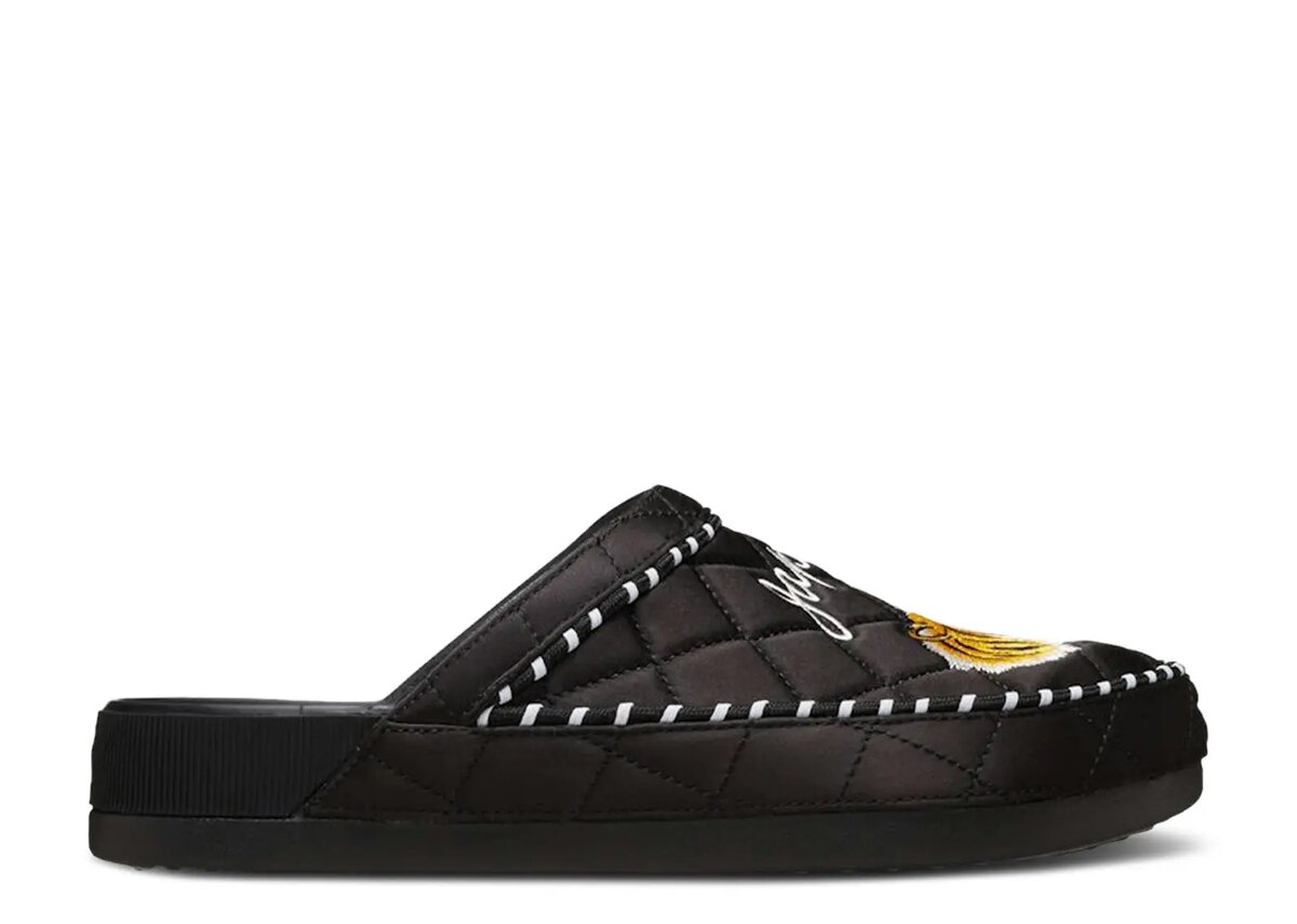 BEAMS x Dylan Clog ”Sukajan” BEAMS x Dylan Clog ”Sukajan”