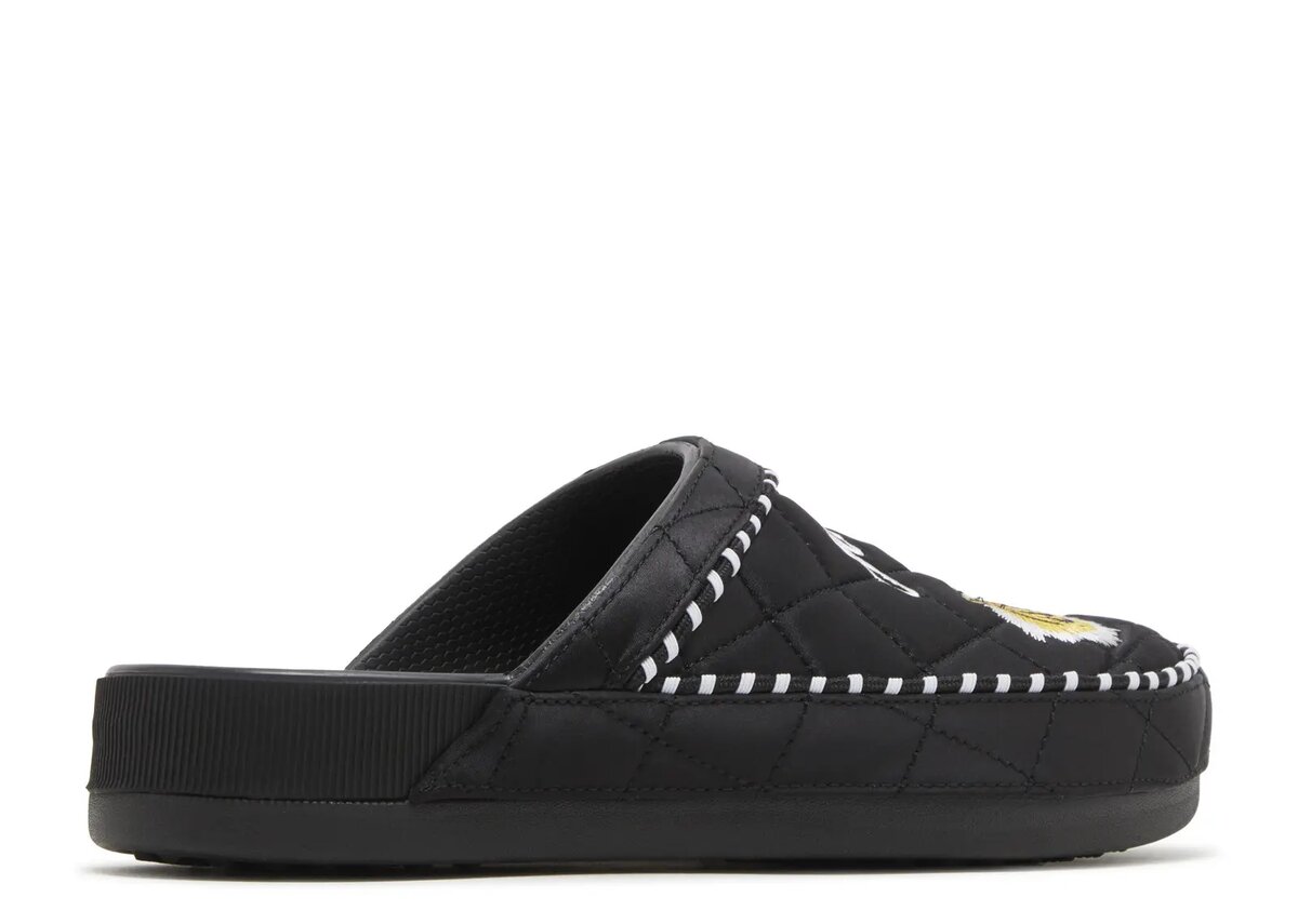 BEAMS x Dylan Clog ”Sukajan” BEAMS x Dylan Clog ”Sukajan”