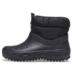 Classic Neo Puff Shorty -saappaat ”Black”