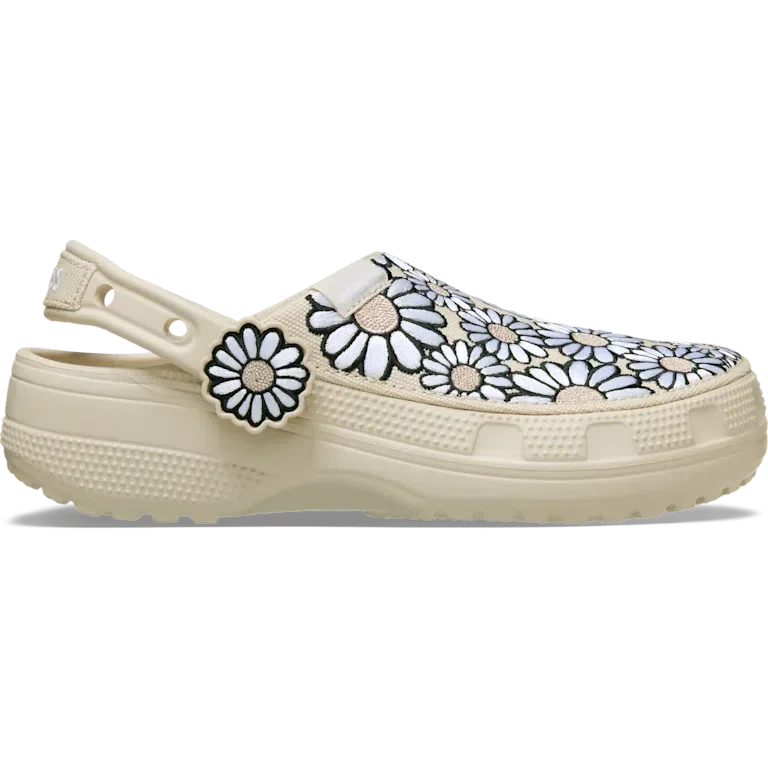 Crafted Daisy -pistokkaat Crafted Daisy -pistokkaat
