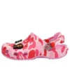 Crocs x A Bathing Ape Pistokkaat ”Carnation”