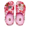 Crocs x A Bathing Ape Pistokkaat ”Carnation”