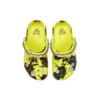Crocs x MCM -camouflage-kuvioiset pistokkaat ”Neon Yellow”