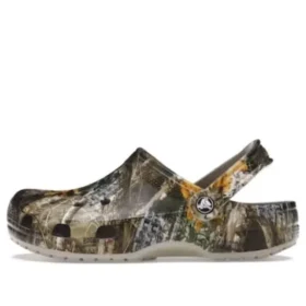 Crocs x Thisisneverthat Classic Clog Realtree Pistokkaat ”Edge Camo Walnut”