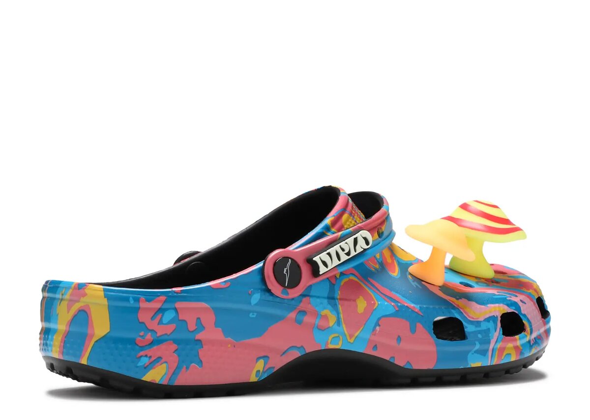 Diplo x Classic Clog ’Take a Walk on the Weird Side’ Diplo x Classic Clog ’Take a Walk on the Weird Side’