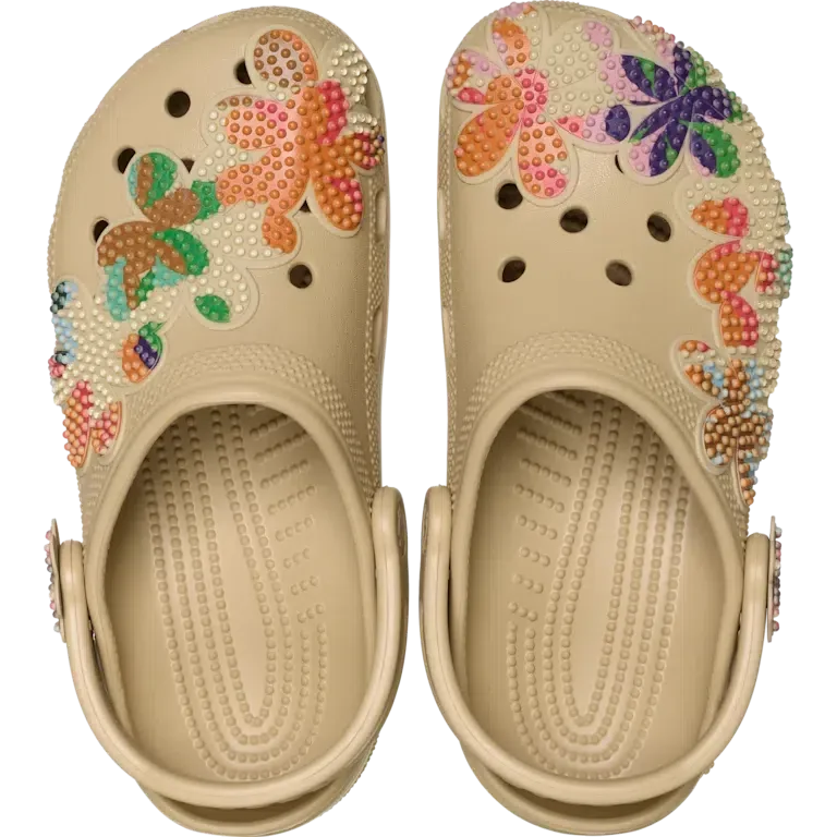 Klassiset Summer Beaded -pistokkaat Klassiset Summer Beaded -pistokkaat