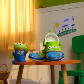 Lasten Disney- ja Pixarin Toy Story Alien Classic Clog -sandaalit