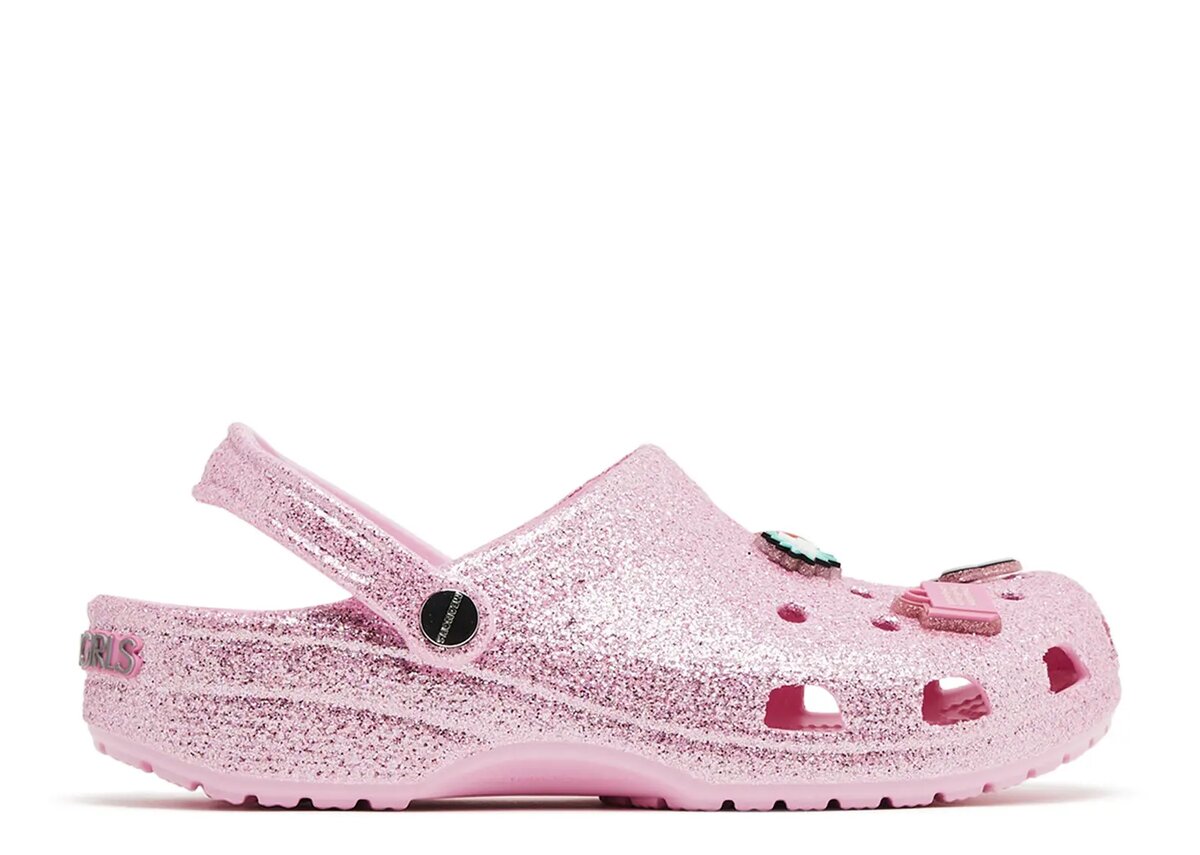 Mean Girls x Classic Clog ”On Wednesdays We Wear Pink” Mean Girls x Classic Clog ”On Wednesdays We Wear Pink”
