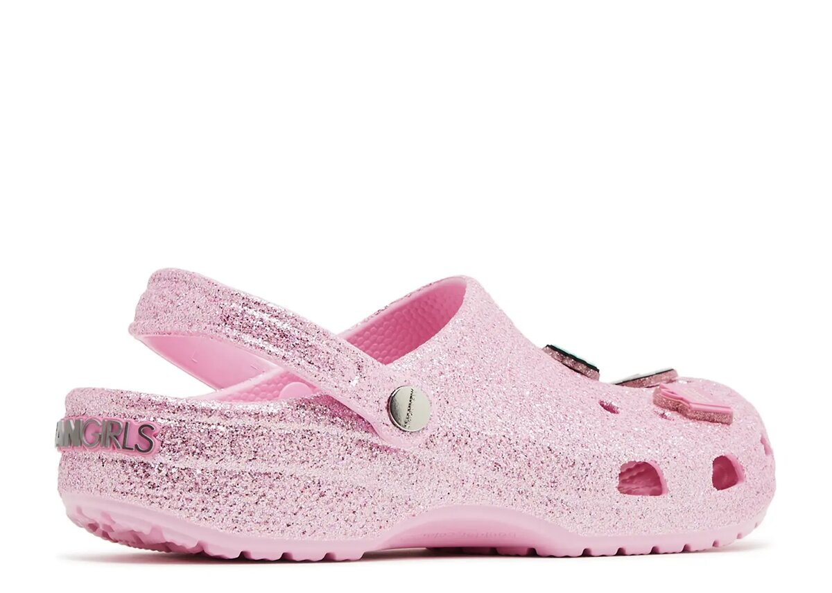Mean Girls x Classic Clog ”On Wednesdays We Wear Pink” Mean Girls x Classic Clog ”On Wednesdays We Wear Pink”