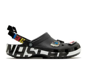 Nascar x Classic Clog ’Musta’