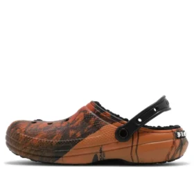 Pleasures x Dylan Clog ”Orange Camo”