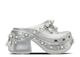 Simone Rocha x Siren piikkiklogit ”Metallic Silver”