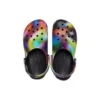 Värikkäät Crocs Beach -unisex-sandaalit, moniväriset ja mustat